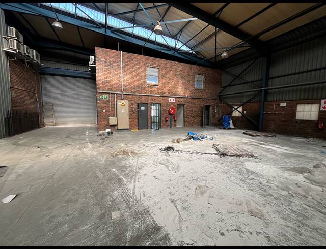 944M² WAREHOUSE TO LET IN SEBENZA